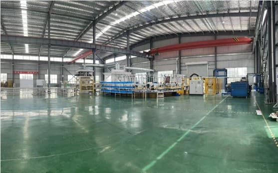 Hochdruck-PIP-Formschäumanlage #1 am YUNDY-Standort Chongqing