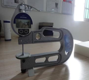 Digitaler Dickenmesser am YUNDY-Standort Chongqing